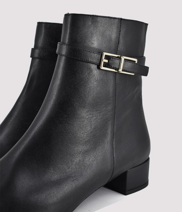 Dansi Classic Leather Ankle Boots - Black
