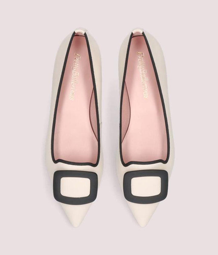 Pretty Ballerinas – Chic Monochrome Pointy Toe Flats
