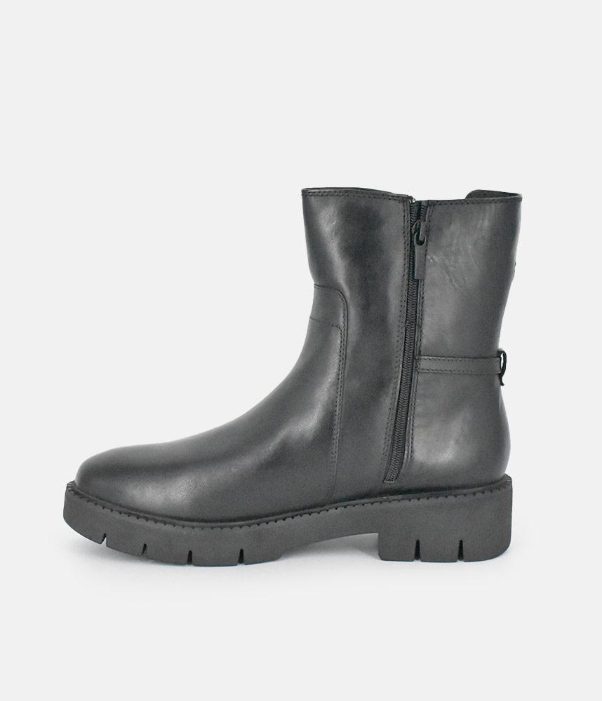 Tamaris Stylish Black Ankle Boots