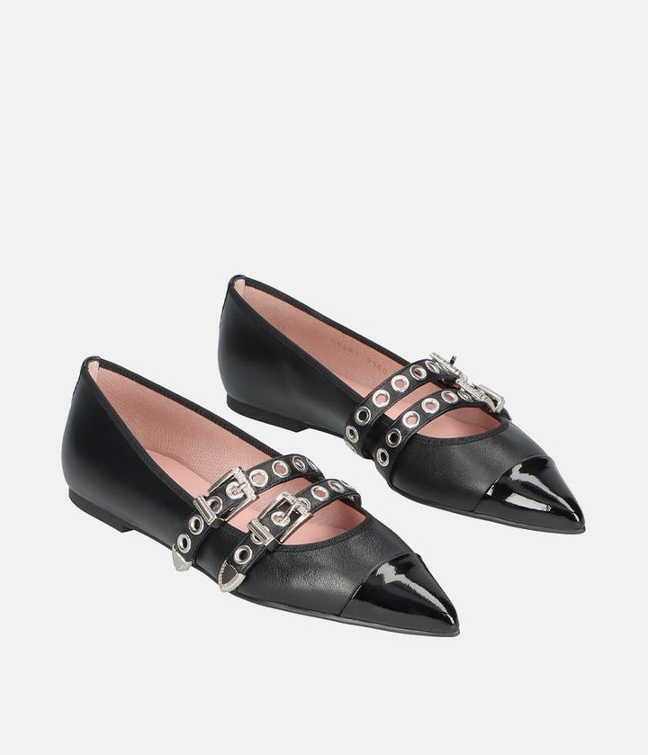 Pretty Ballerinas Fashionable Black Pointy Toe Flats