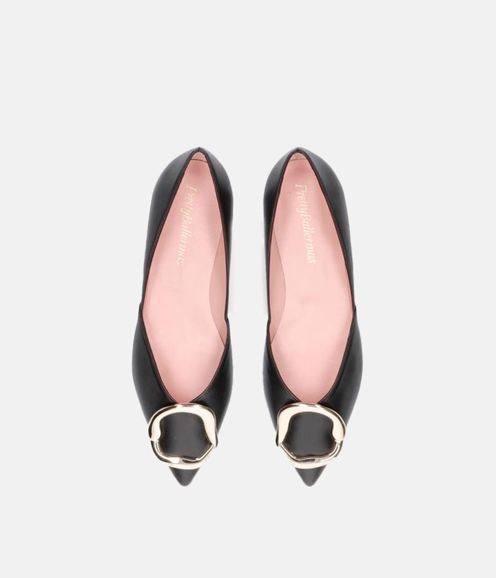 Pretty Ballerinas – Chic Black Pointy Toe
