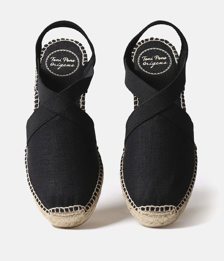 303700127.jpg