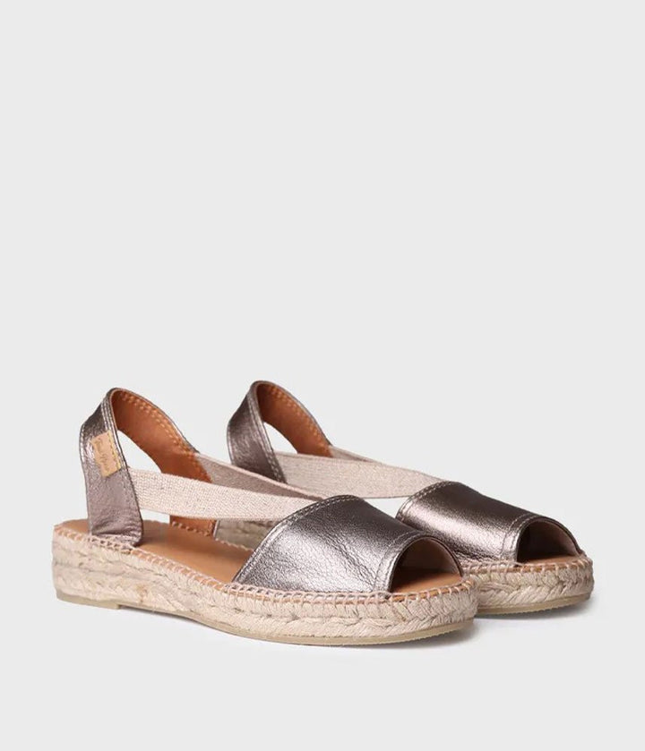 303700130.jpg