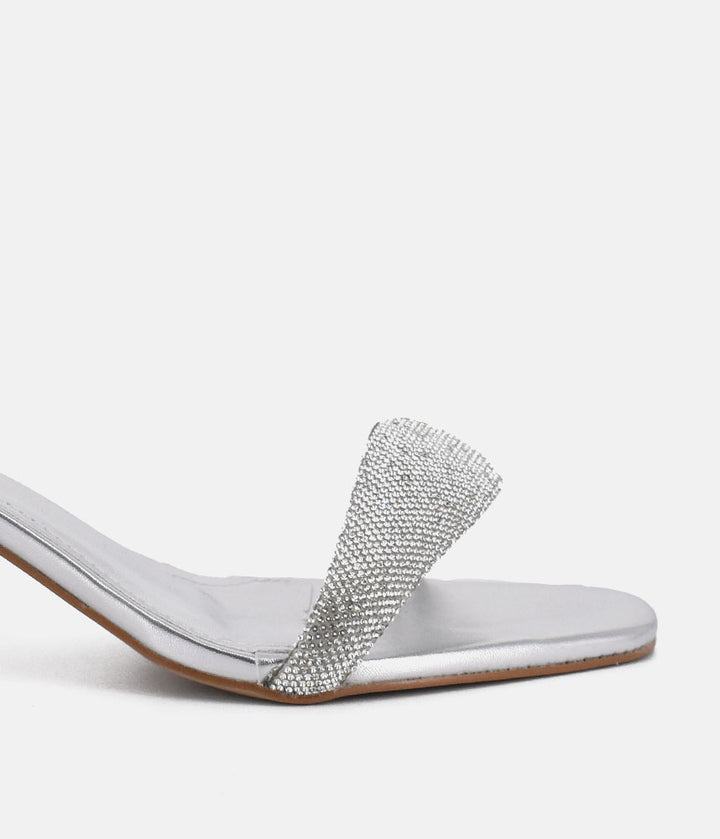305758985.jpg