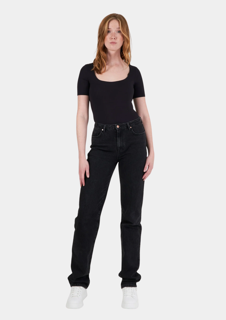 The Straight Leg Louisa