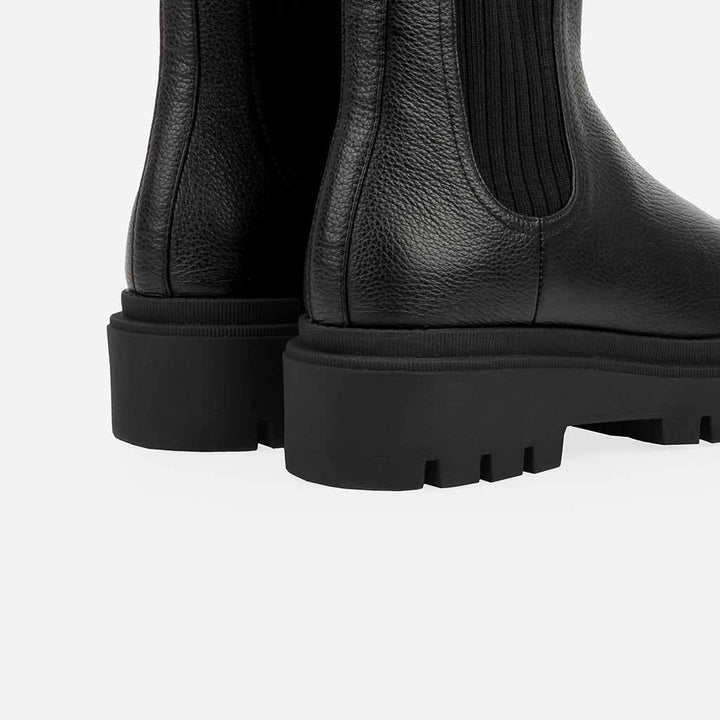 The Alpine Chelsea Boot - Black Pebble