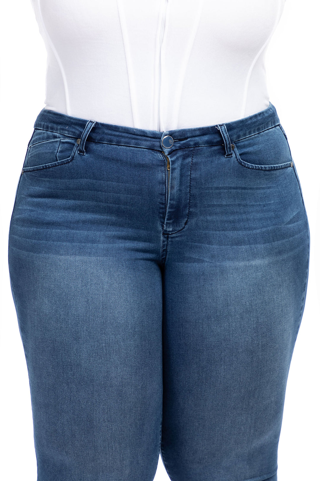 Plus 32" Better Butter Super High-Rise Flare Jeans - Donna