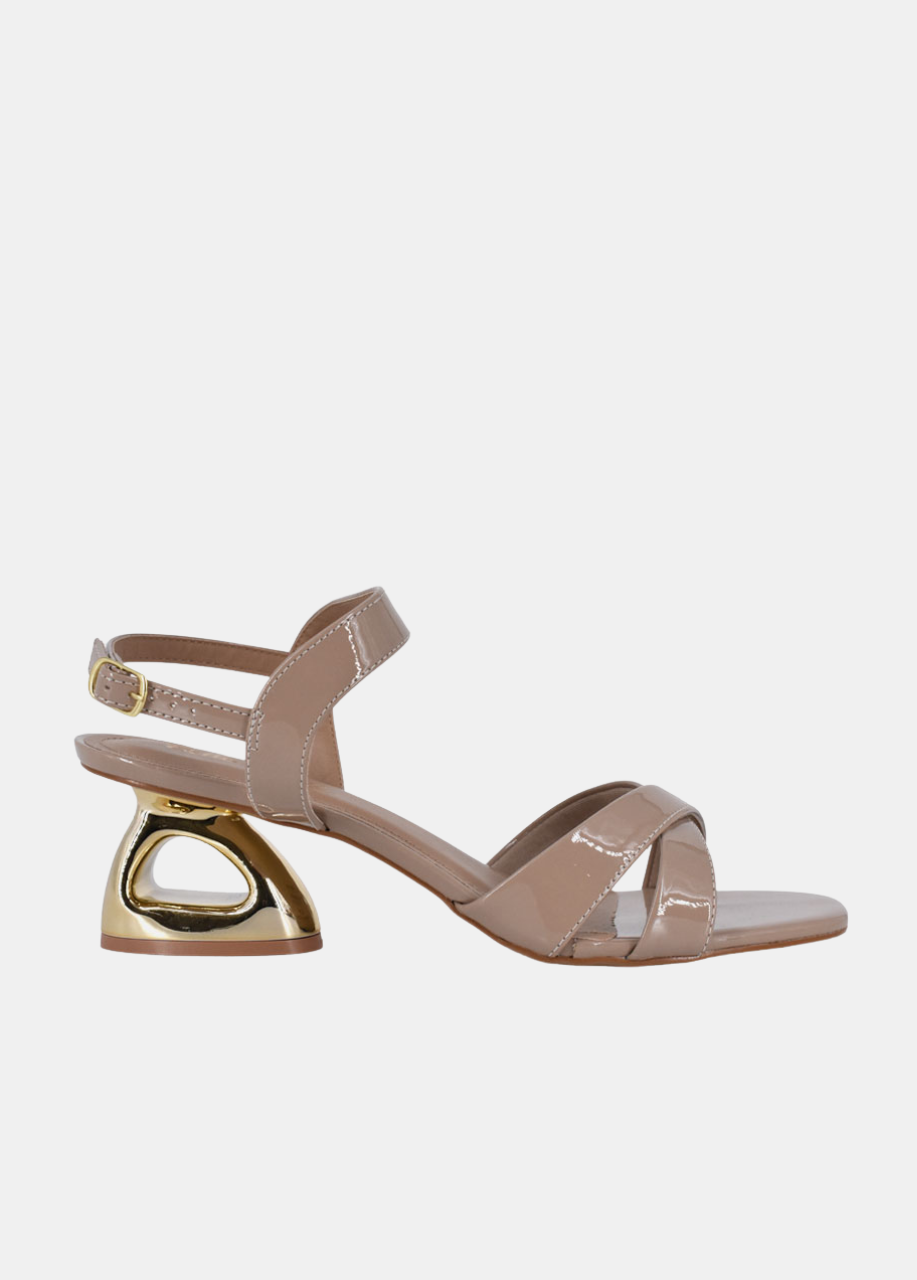 Belle & Lucy Elegant Patent Sandals - Beige