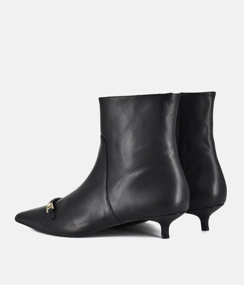 Dansi Fashionable Leather Kitten Heel Ankle Boots - Black