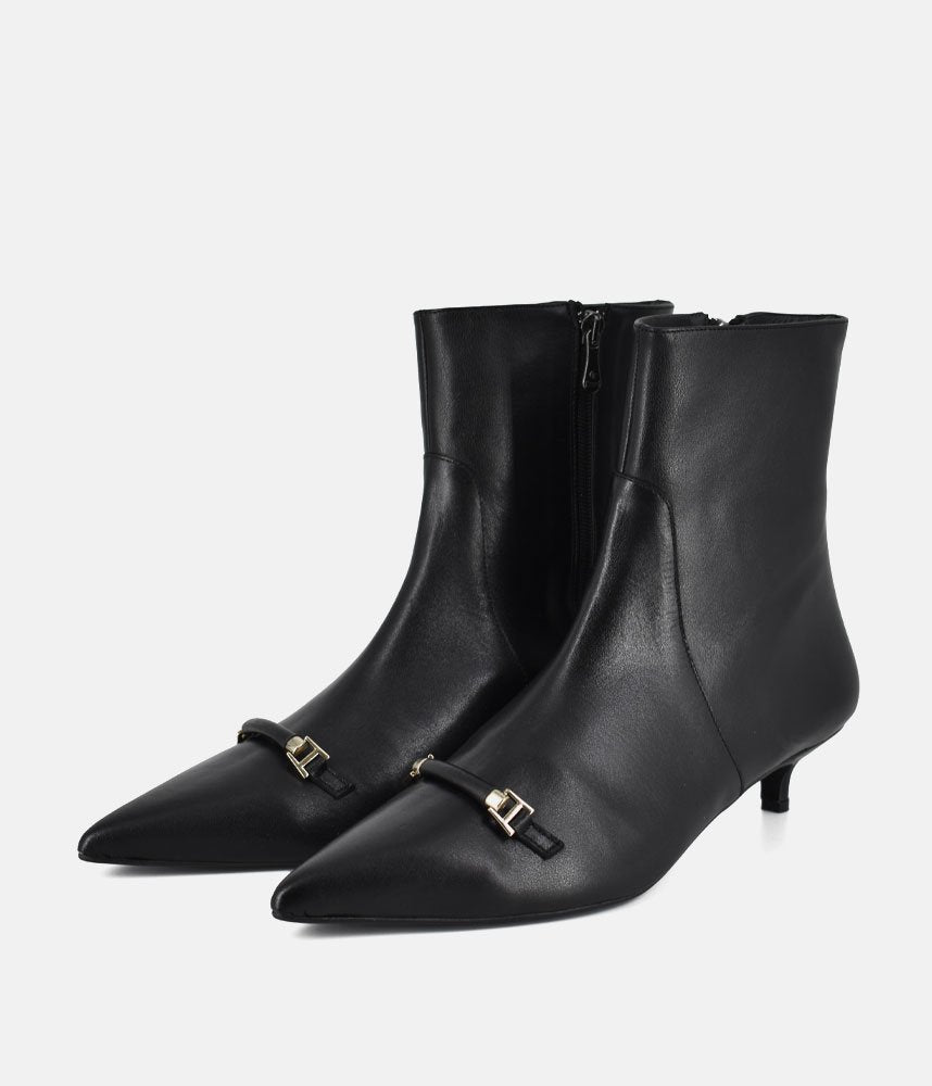 Dansi Fashionable Leather Kitten Heel Ankle Boots - Black