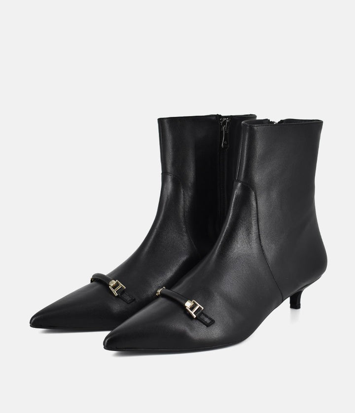 Dansi Fashionable Leather Kitten Heel Ankle Boots - Black