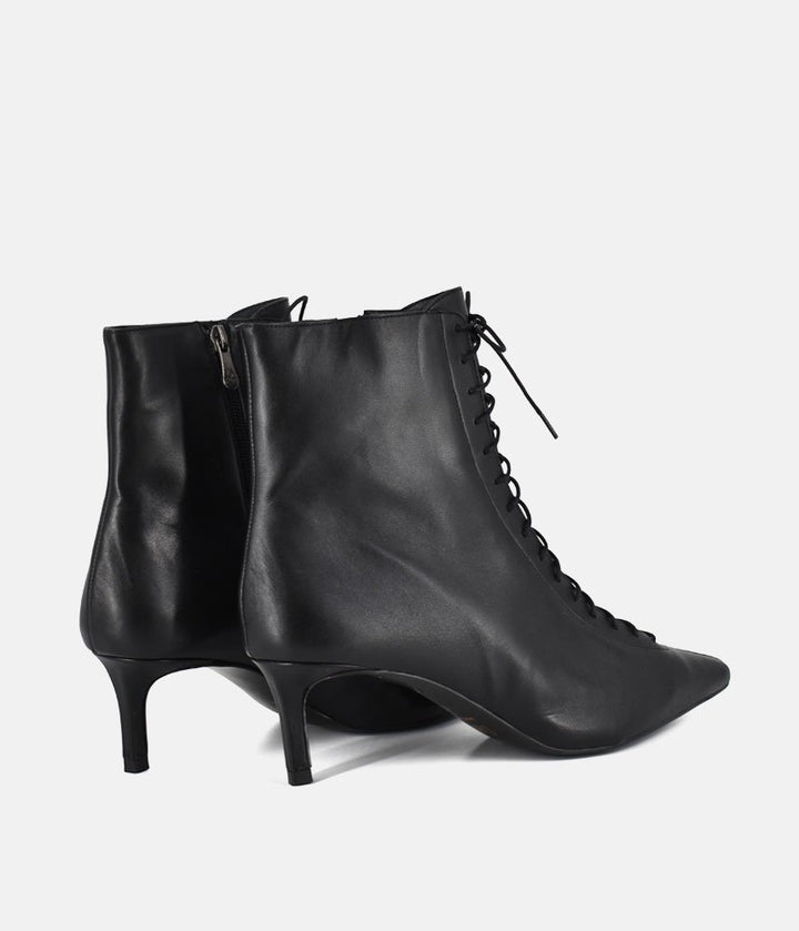 Dansi Vintage Style Lace up Ankle Boots - Black