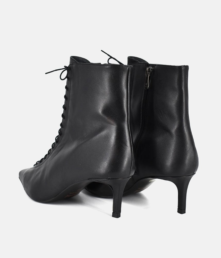 Dansi Vintage Style Lace up Ankle Boots - Black
