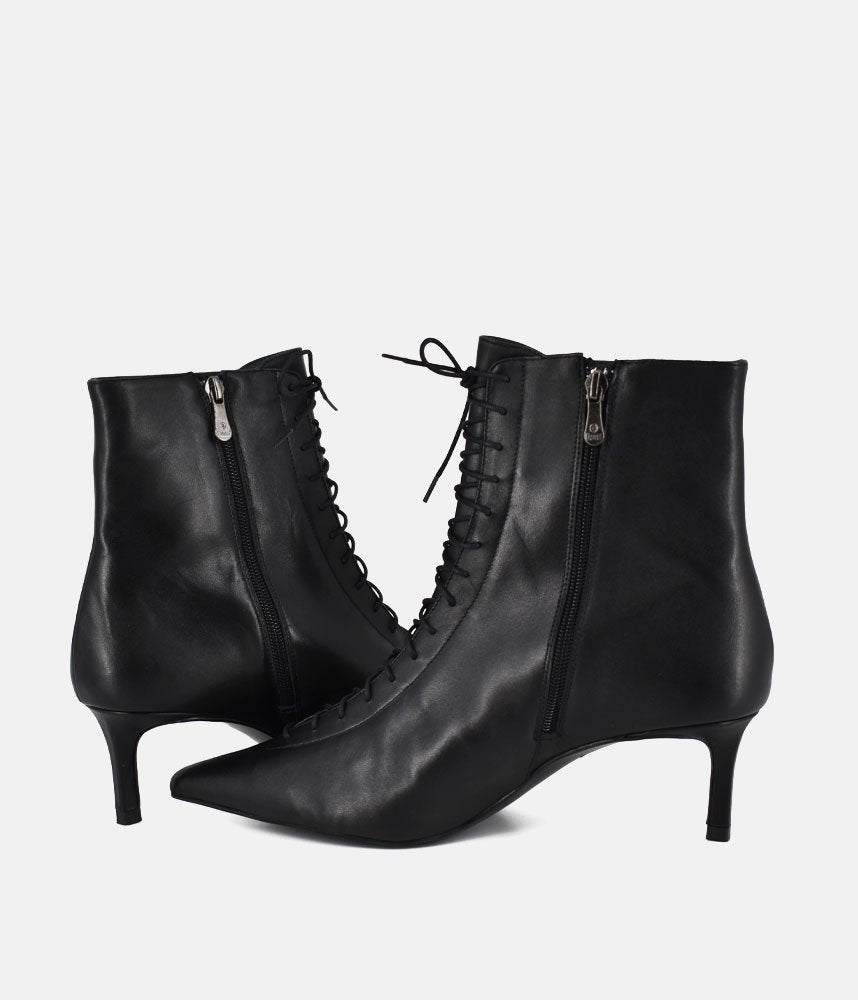 Dansi Vintage Style Lace up Ankle Boots - Black