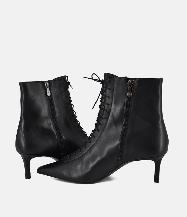 Dansi Vintage Style Lace up Ankle Boots - Black