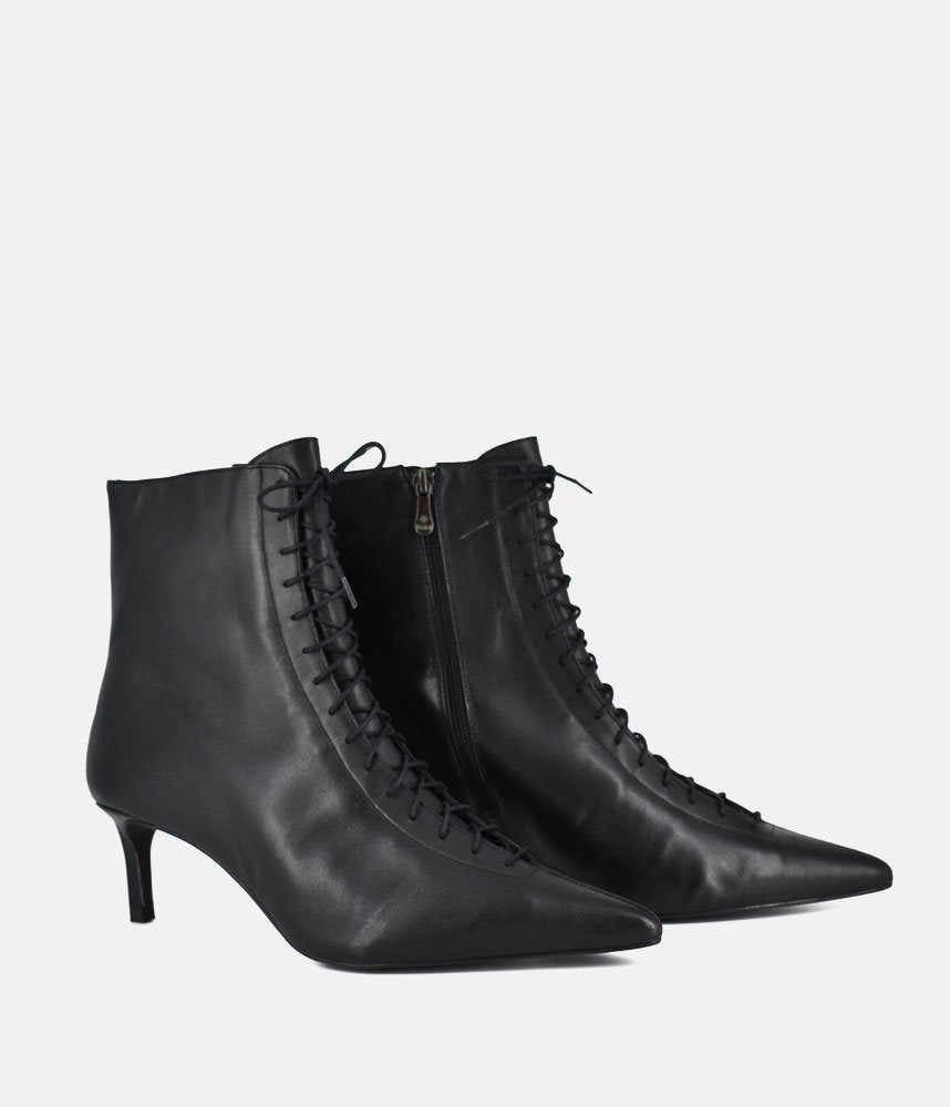 Dansi Vintage Style Lace up Ankle Boots - Black