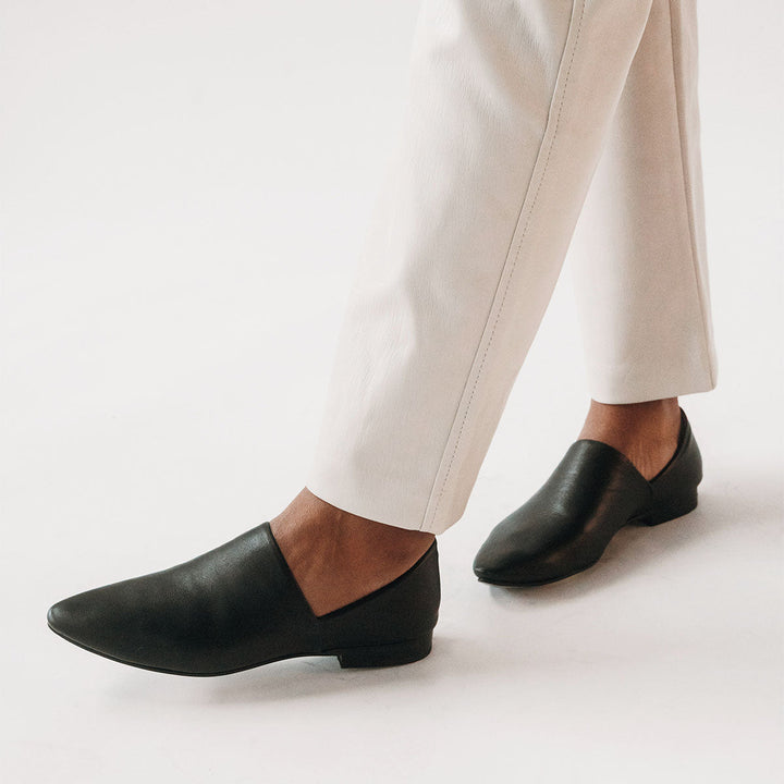 The Glove Fit Flat - Black