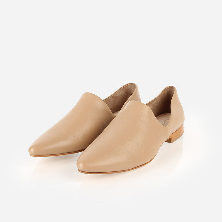 The Glove Fit Flat - Biscotti