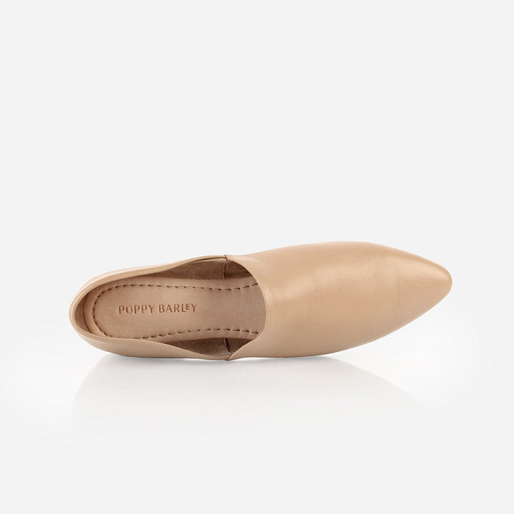 The Glove Fit Flat - Biscotti