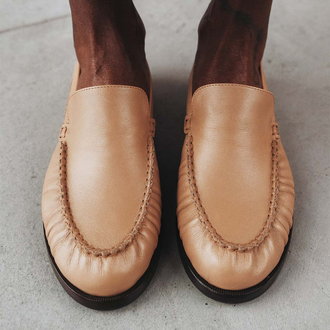 The Laid Back Loafer - Latte