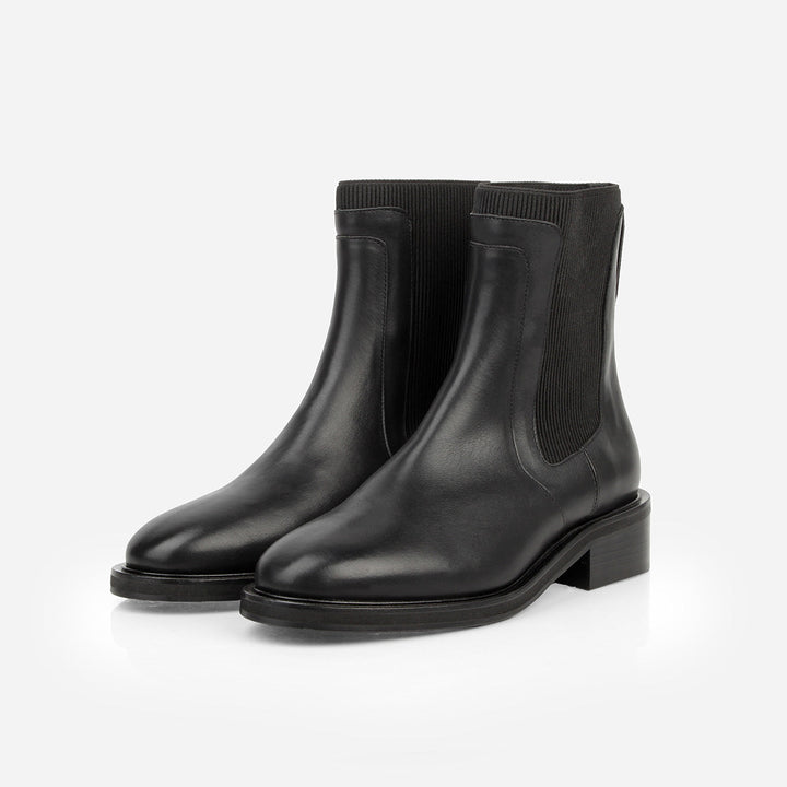 The Metro Chelsea Boot - Black