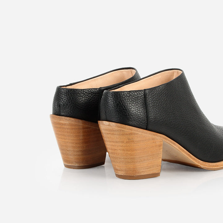 The Heeled Mule - Black Pebble