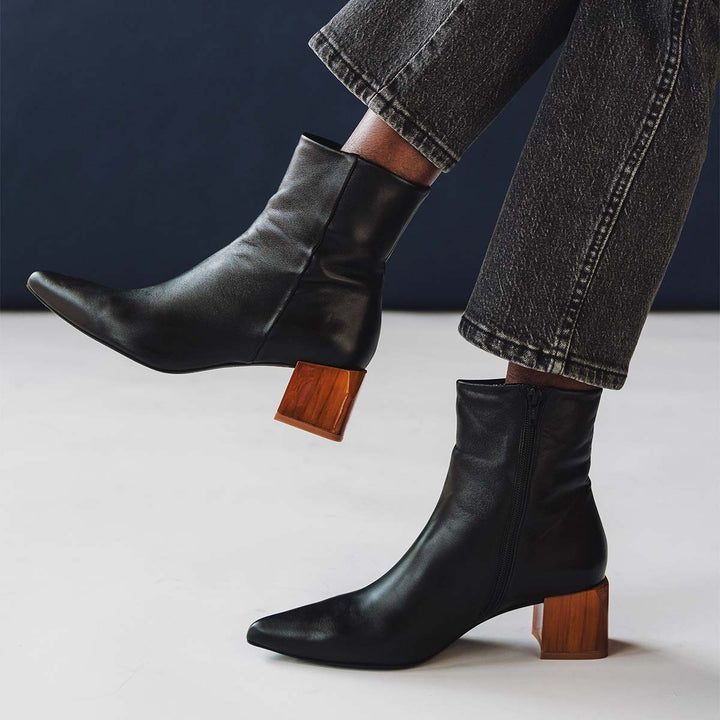 The On Point Boot - Black
