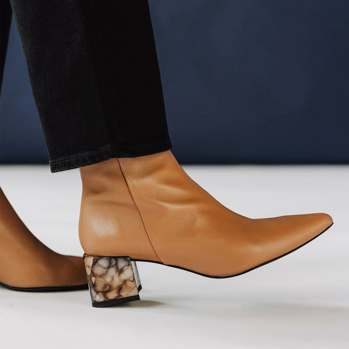 The On Point Boot - Dune