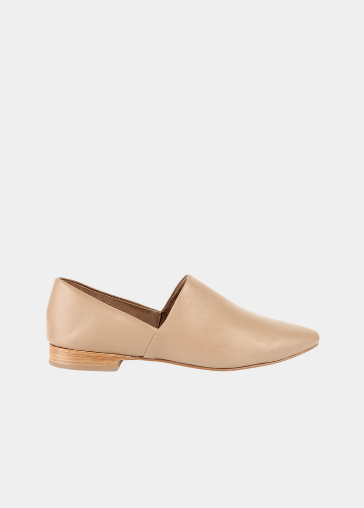 The Glove Fit Flat - Biscotti