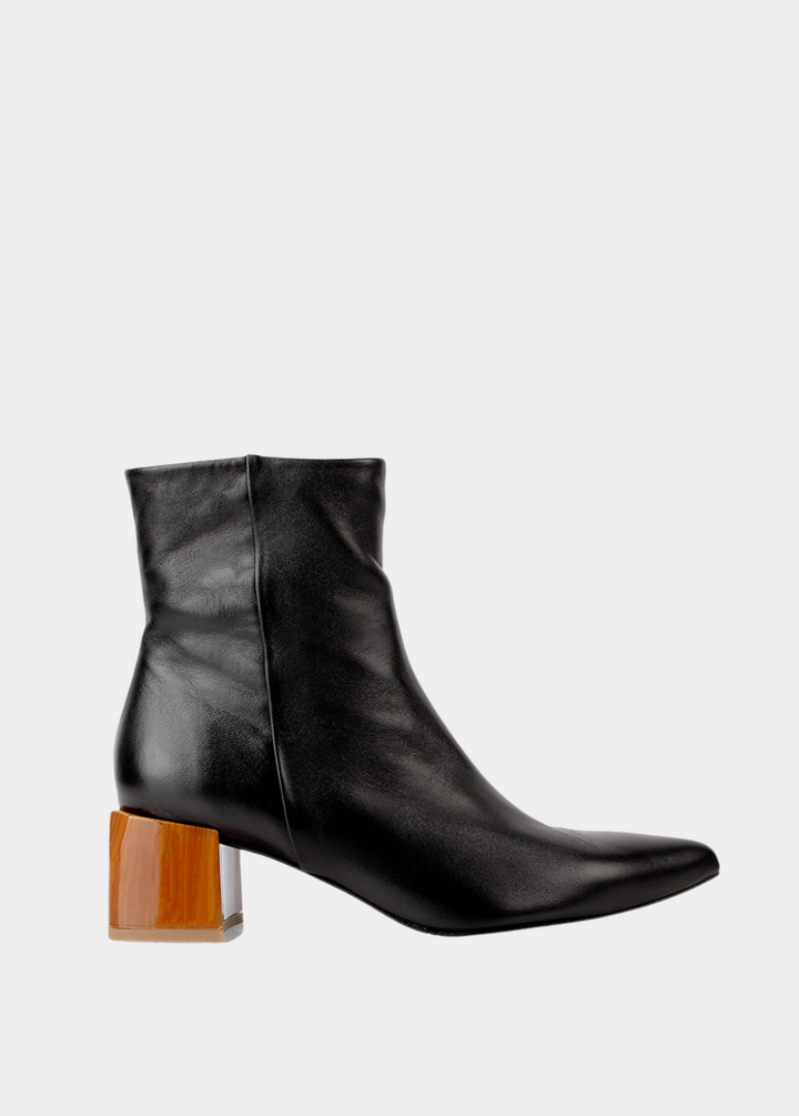 The On Point Boot - Black