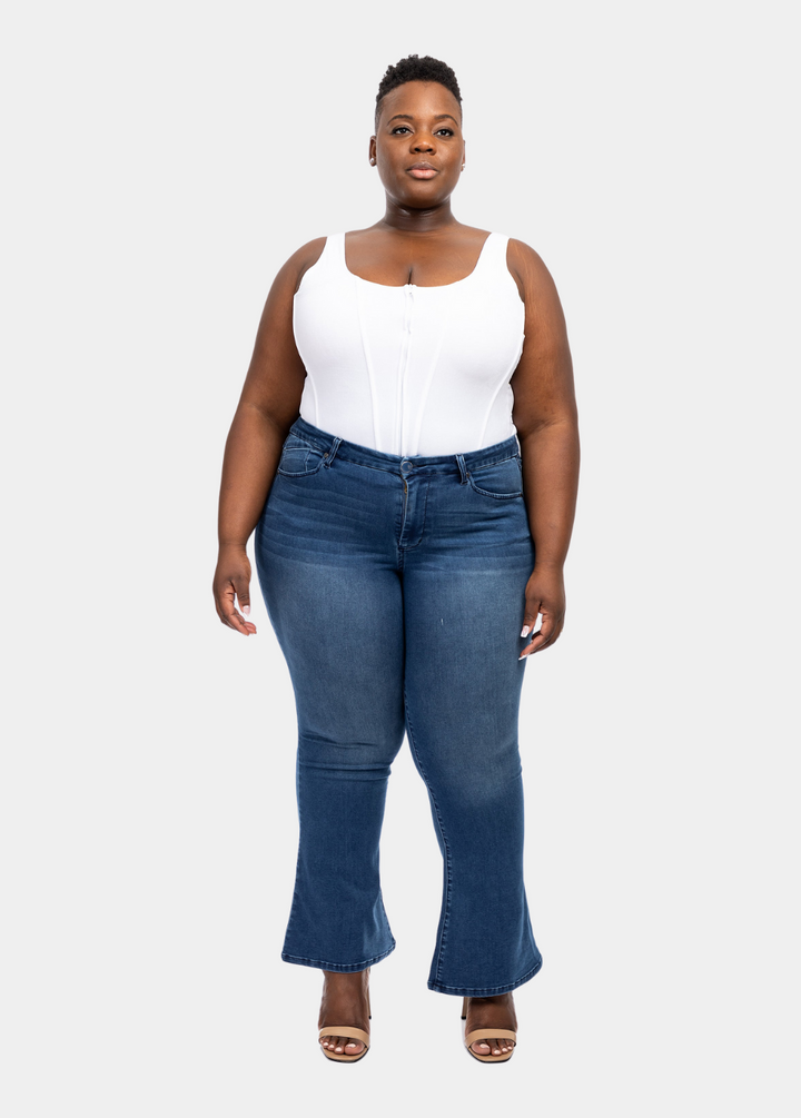 Plus 32" Better Butter Super High-Rise Flare Jeans - Donna
