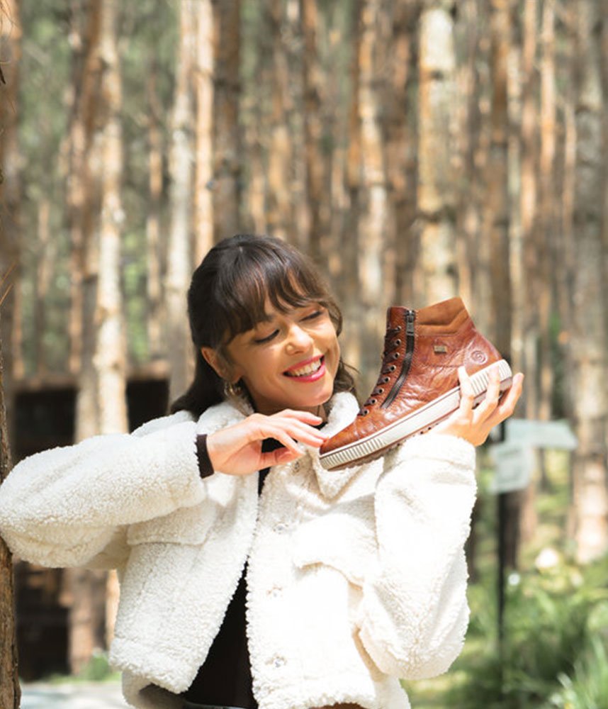 Remonte Stylish High-Top Sneakers - Brown