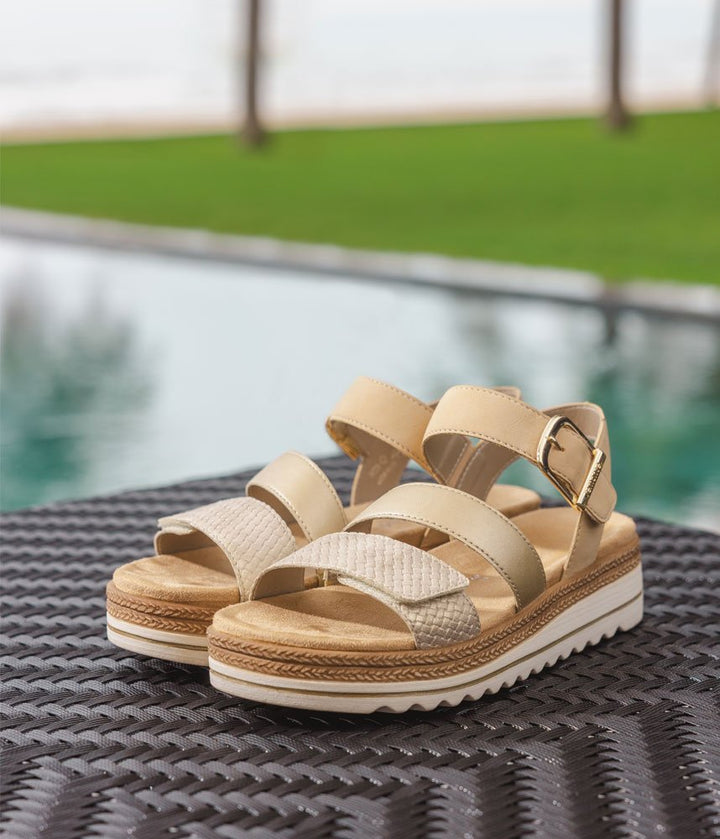 Remonte Gorgeous Beige/Gold Vegan Wedge Sandals
