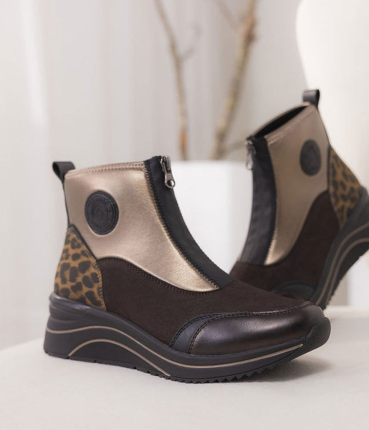 Remonte Bold and Stylish High Top Ankle Booties
