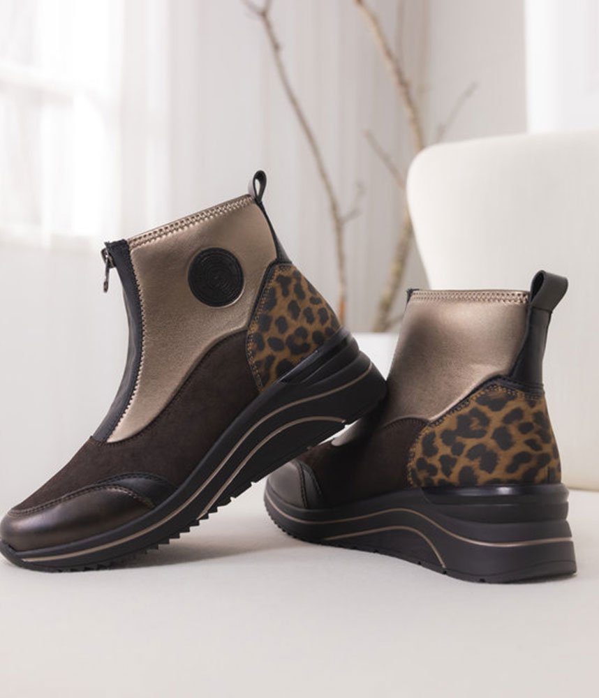 Remonte Bold and Stylish High Top Ankle Booties