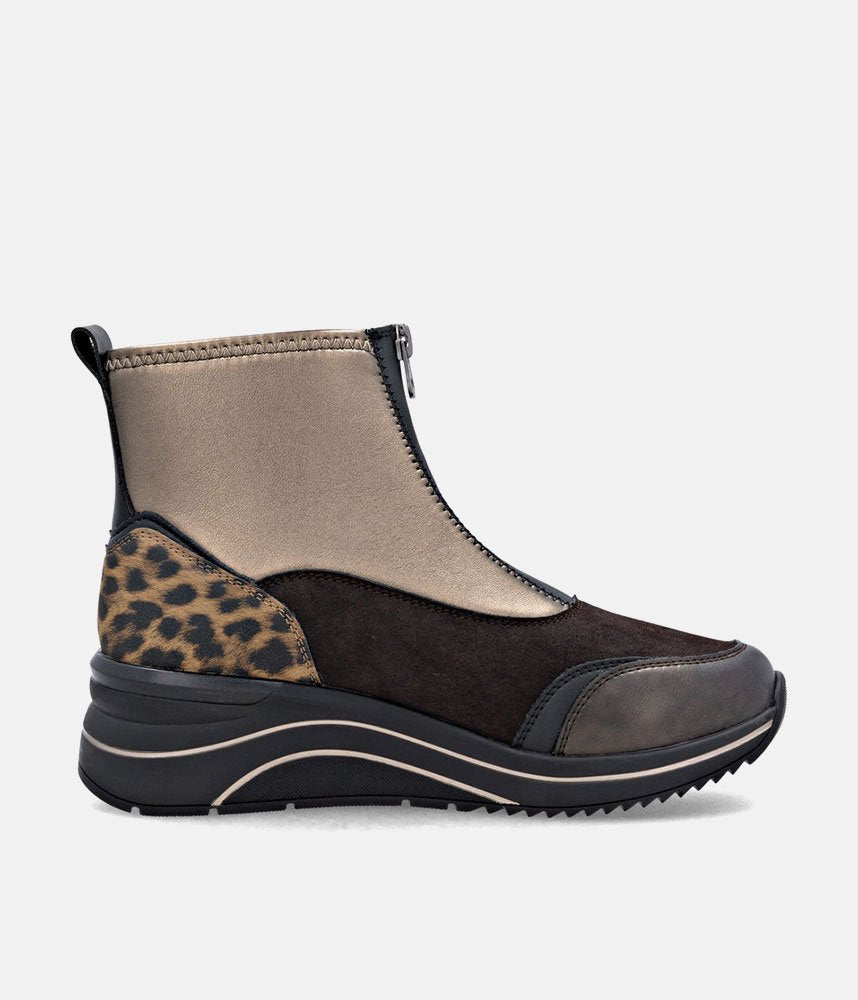 Remonte Bold and Stylish High Top Ankle Booties