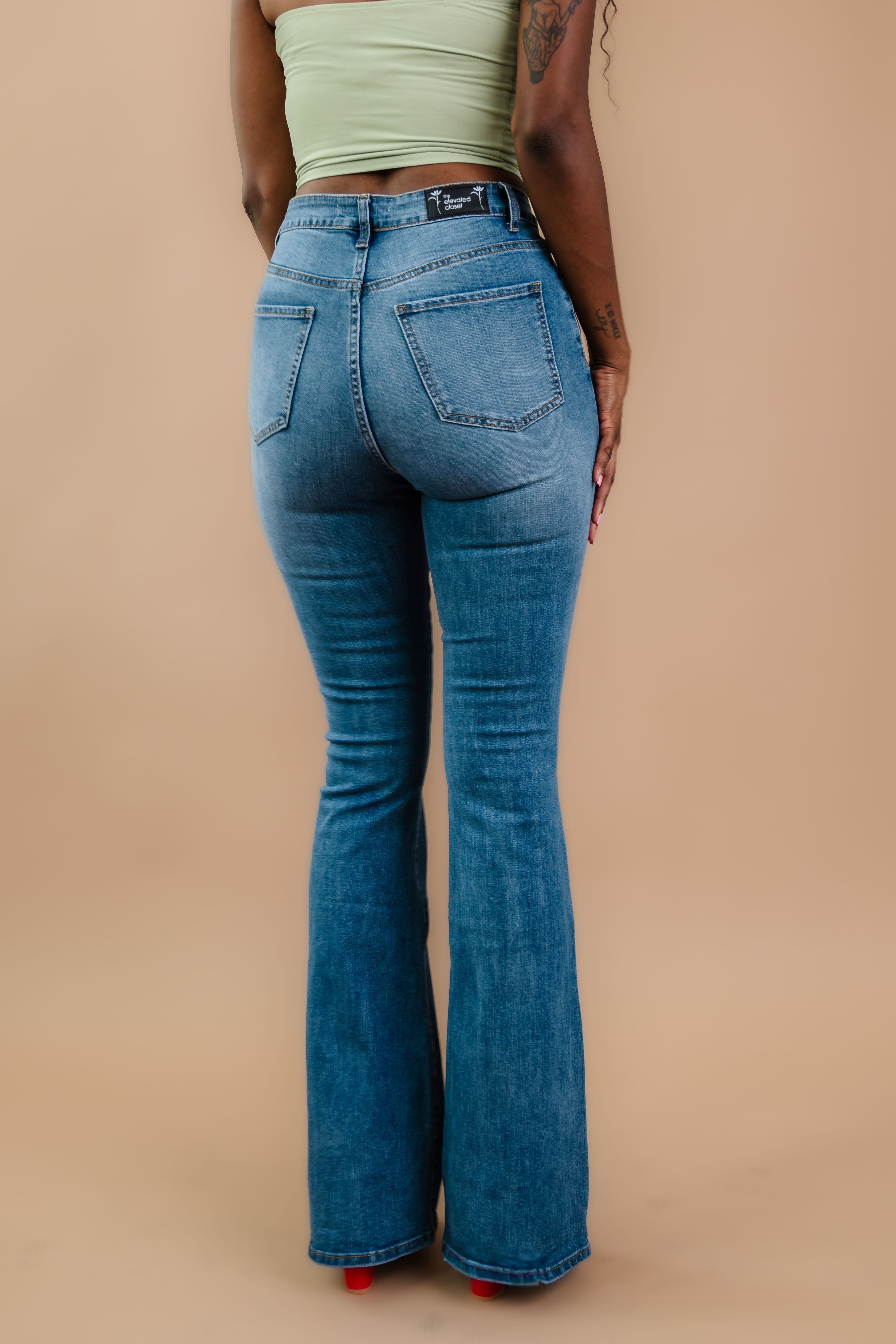 【新品未使用】SENEE high waist flare denim SENEE（セニー）の「high waist flare denim（ハイウエストフレア
