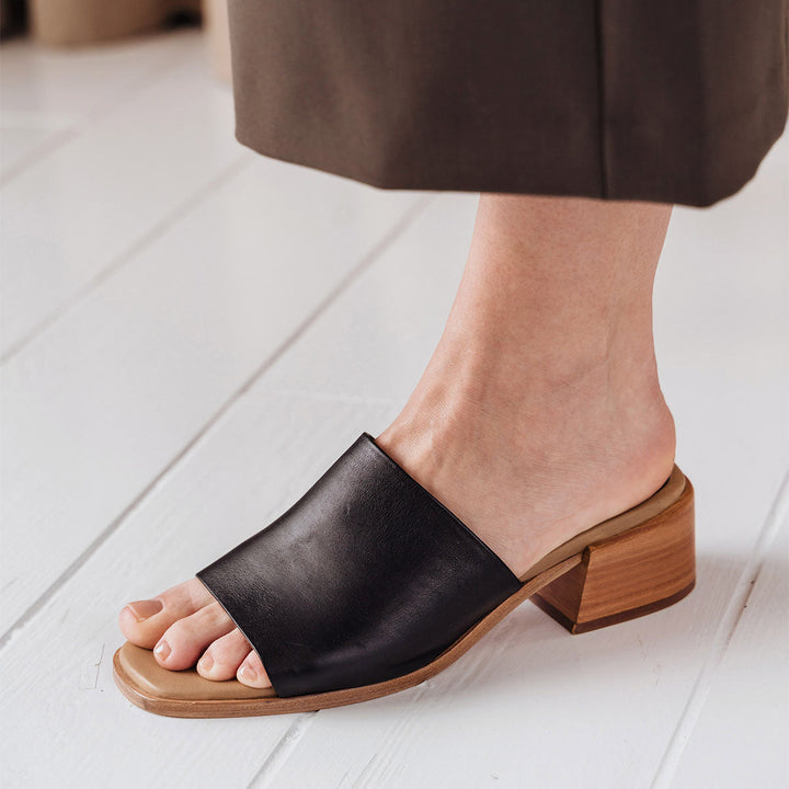 The Spritz Heeled Sandal - Black