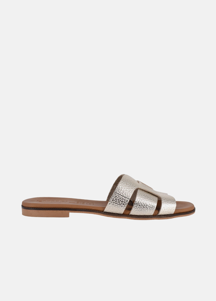 Gorgeous Metallic Leather Sandals - Silver