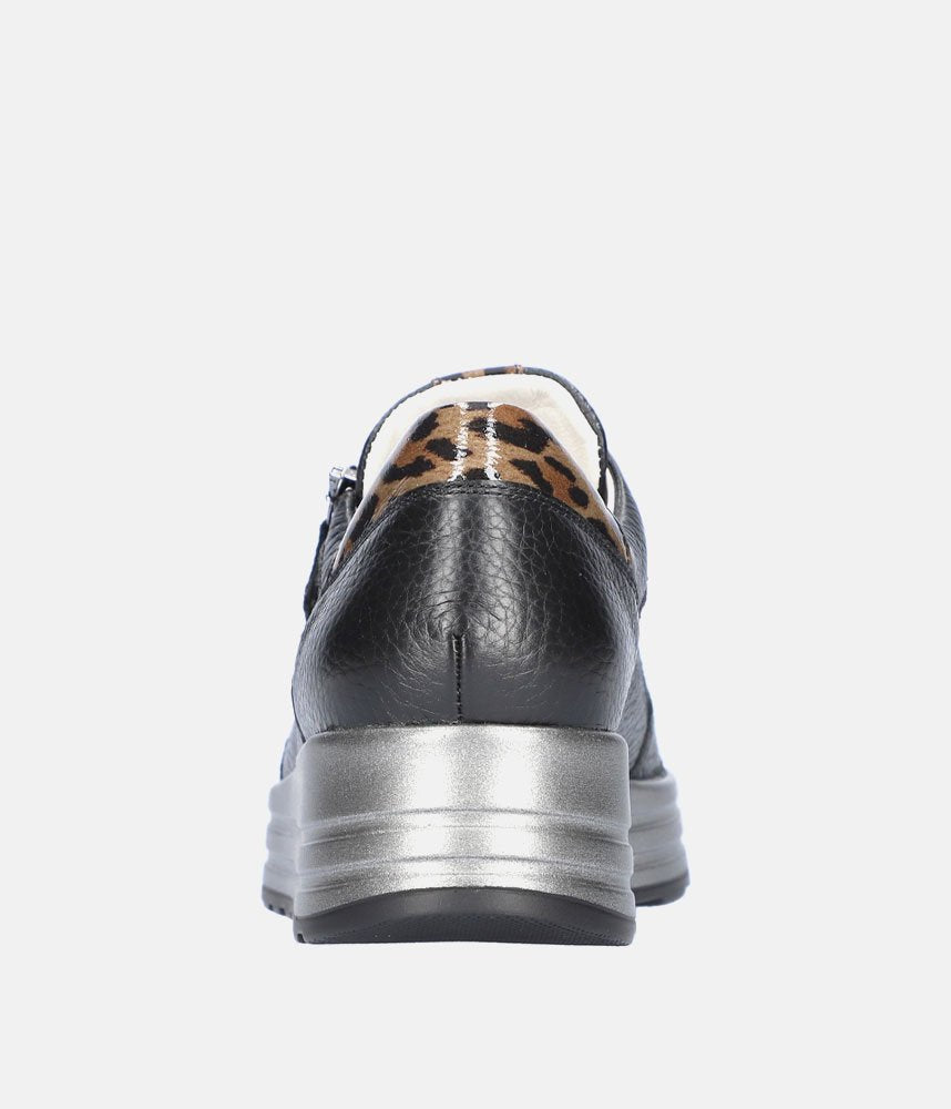 Waldlaufer Fashionable Lace Up Sneakers - Black/Leopard
