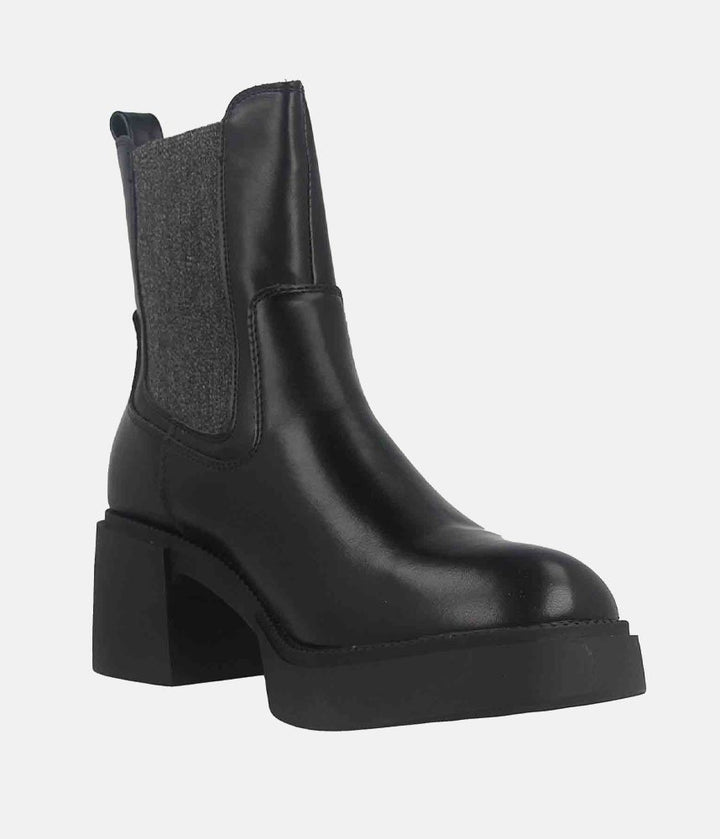 Chunky Chelsea Platform Boots - Black