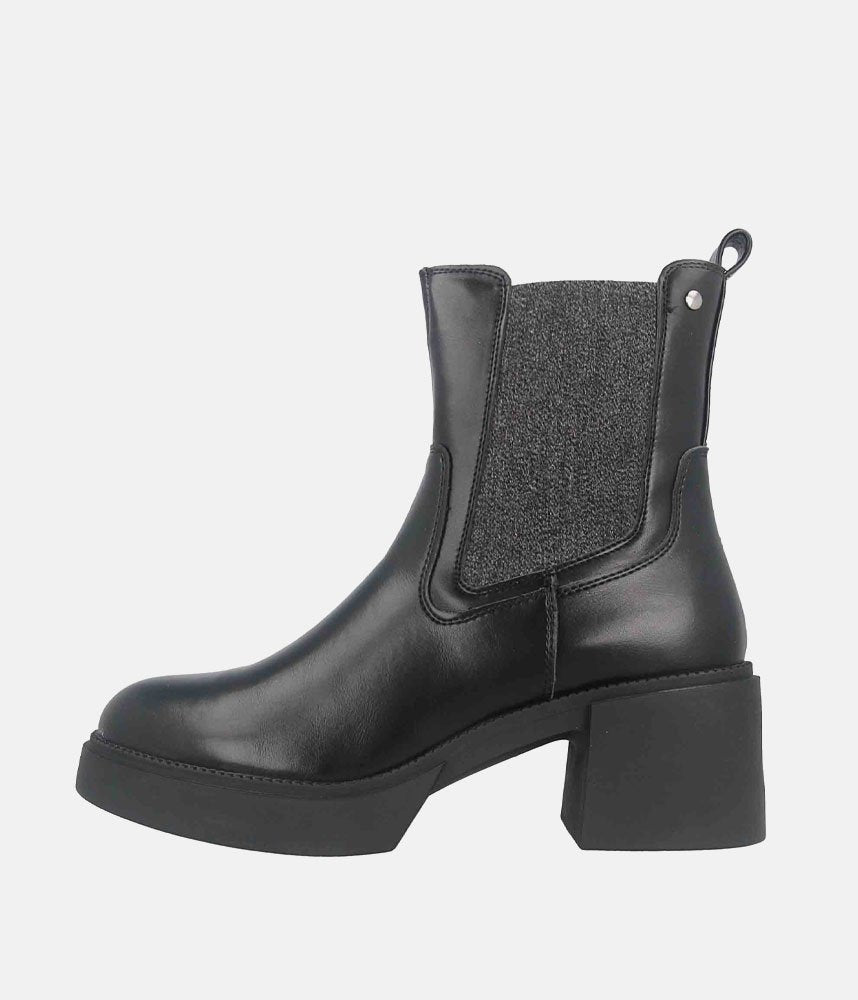 Chunky Chelsea Platform Boots - Black