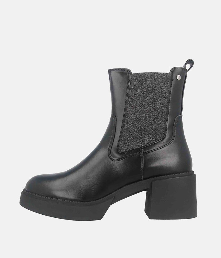 Chunky Chelsea Platform Boots - Black