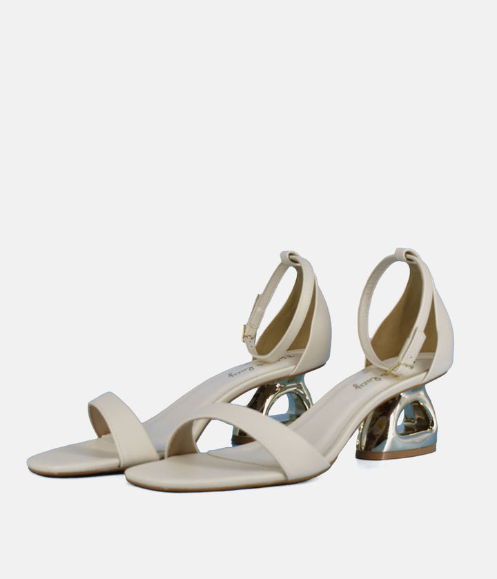 belle-lucy2783138-oversize-footwear-43eu-44eu-45eu-04.jpg