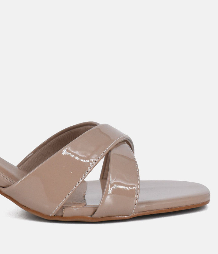 belle-lucy2783348-oversize-footwear-43eu-44eu-45eu-02-1.jpg