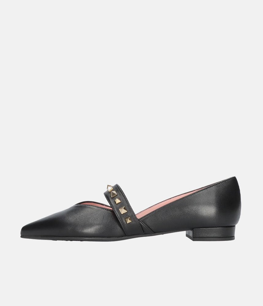 Pretty Ballerinas Dressy Black Pointy Toe Flats