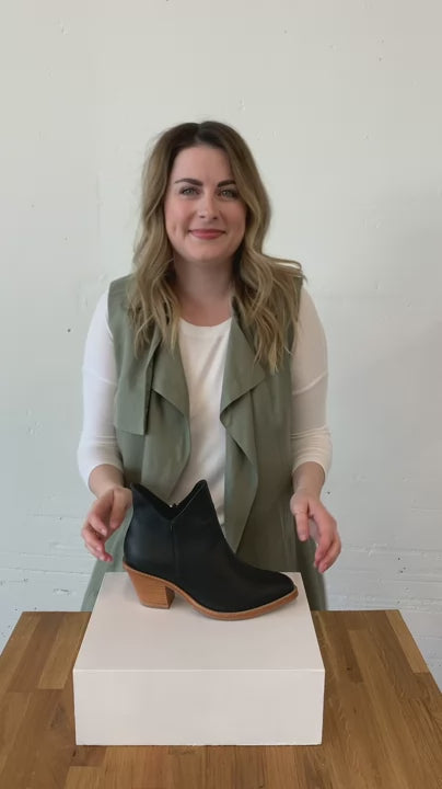 The Two Point Five Ankle Boot - Latte