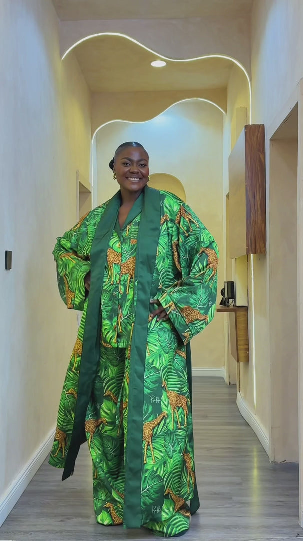 Giraffe Luxe Robe