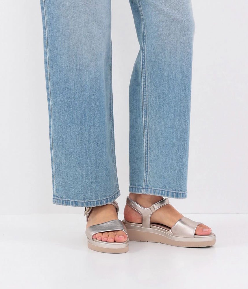 Tamaris Stylish Gold Wedge Sandals