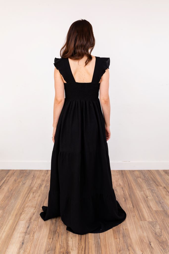 black cotton maxi dress Ruched Poplin (Women) while the scoop neckline adds a touch of femininity Carried Away Maxi Dress |